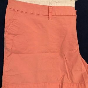 Old Navy Mid Rise Everyday 5” shorts